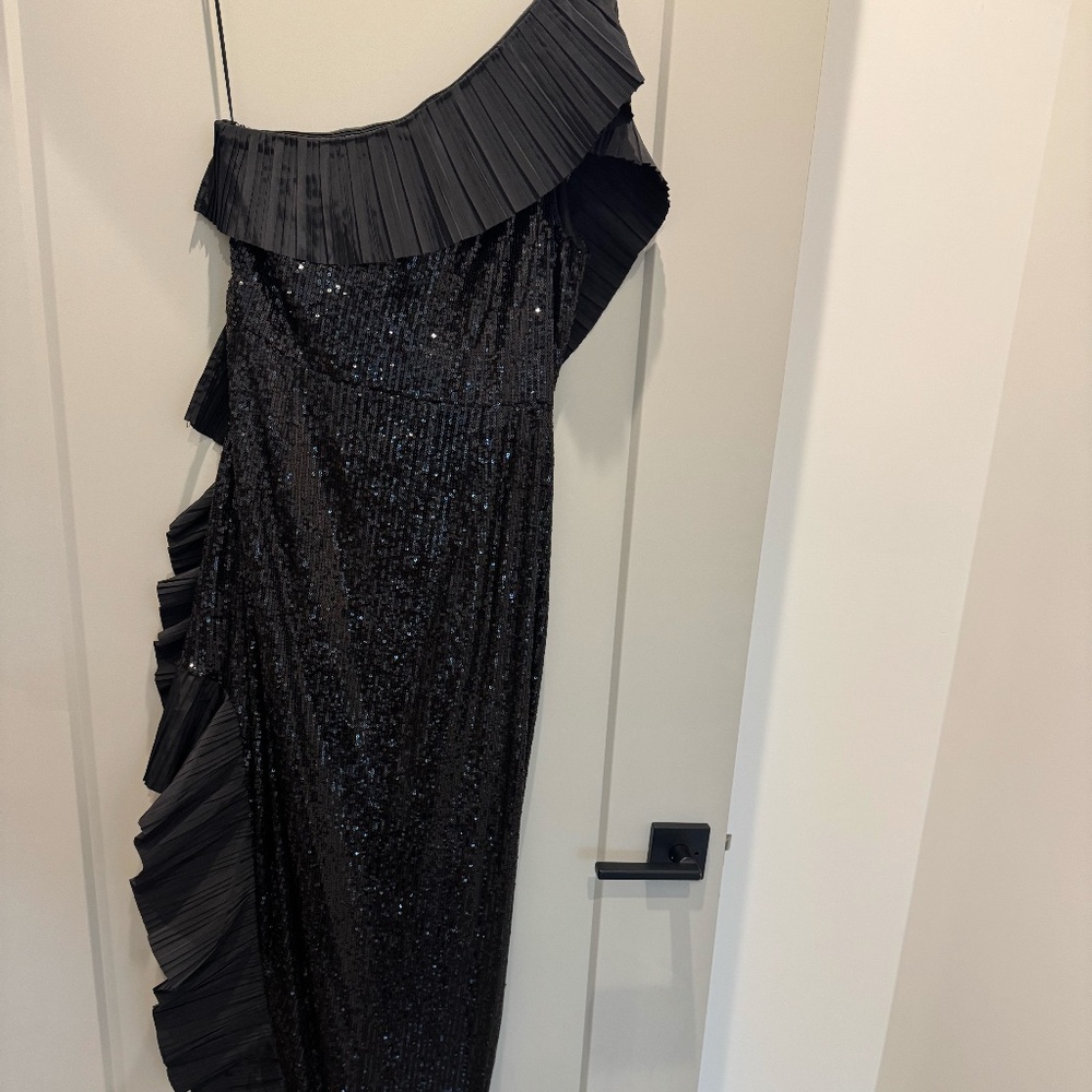 Asymmetrical Formal Dress size 6 by One33 Social